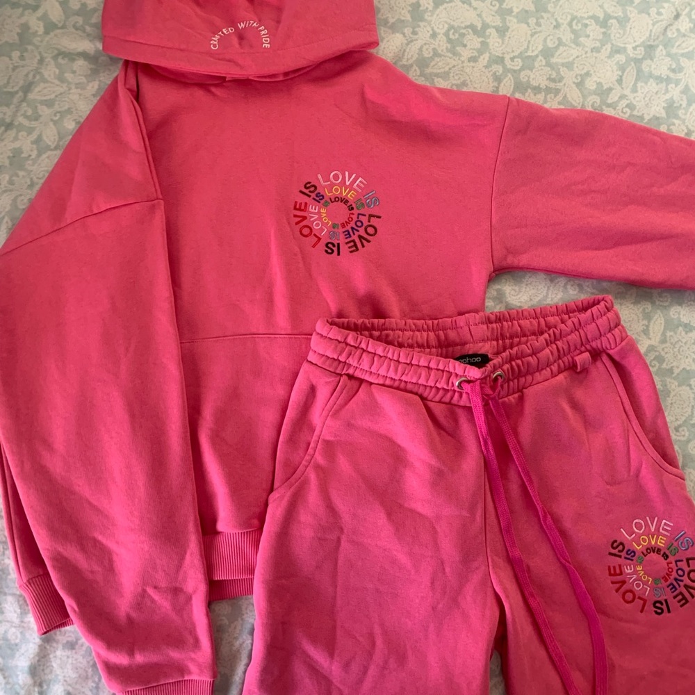 “Love is Love” boohoo matching set size S